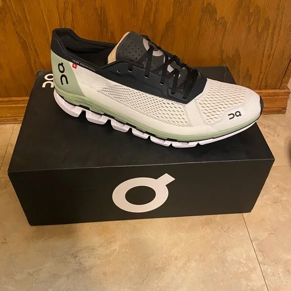 NWT On Cloudboom Running Shoes - Picture 3 of 8